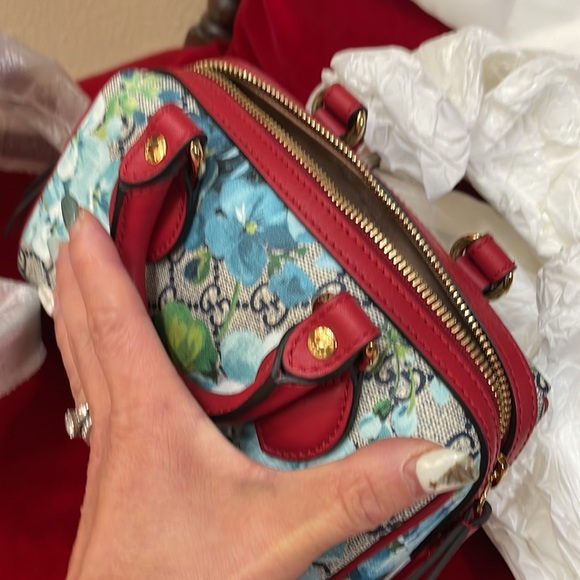 Super cute brand new Gucci floral mini bag - Picture 6 of 7